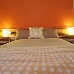 Bel Proche Centre Avec Terrasse Et Parking Pour 6 Personnes A - Fr-1-474-63 Daire